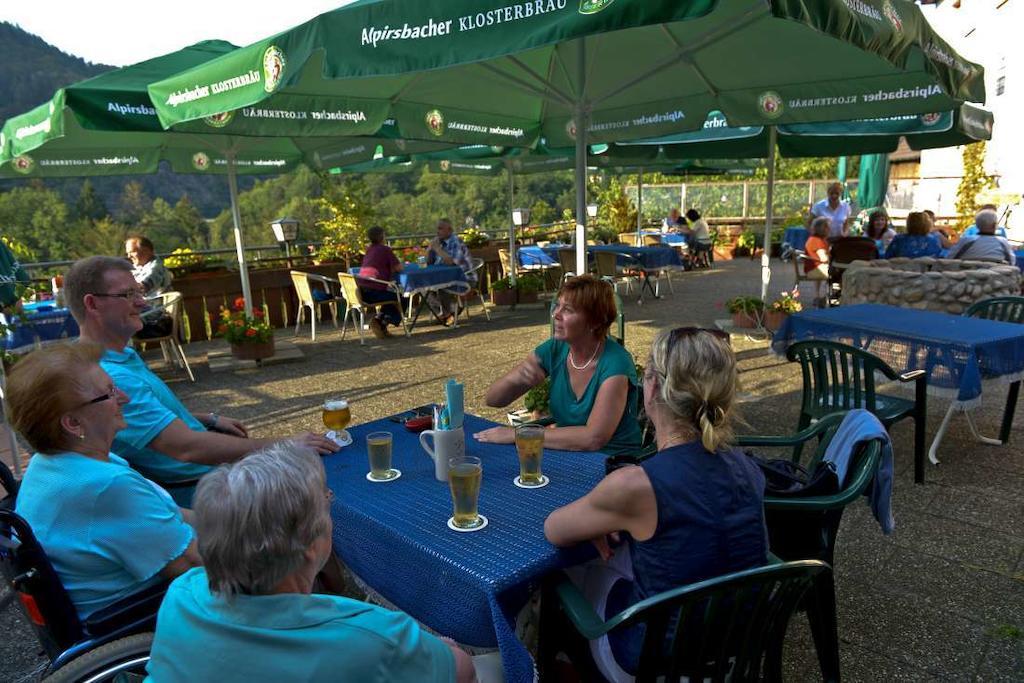 ホテル Landgasthof-Pension Ochsen フォルバック エクステリア 写真